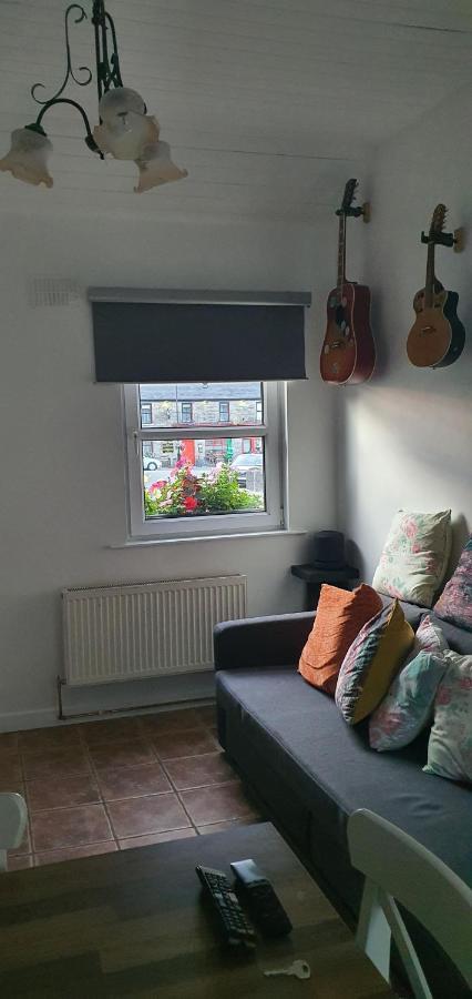 The Speak Easy Cottage Multyfarnham -Two Bedroom Экстерьер фото
